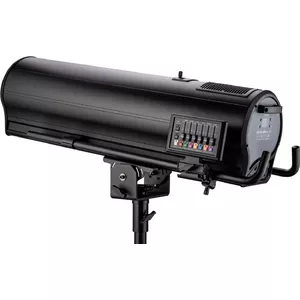 Spotlight EUROLITE LED SL-1000 MFZ DMX with flight case — LED moving head, DMX control, motorized zoom