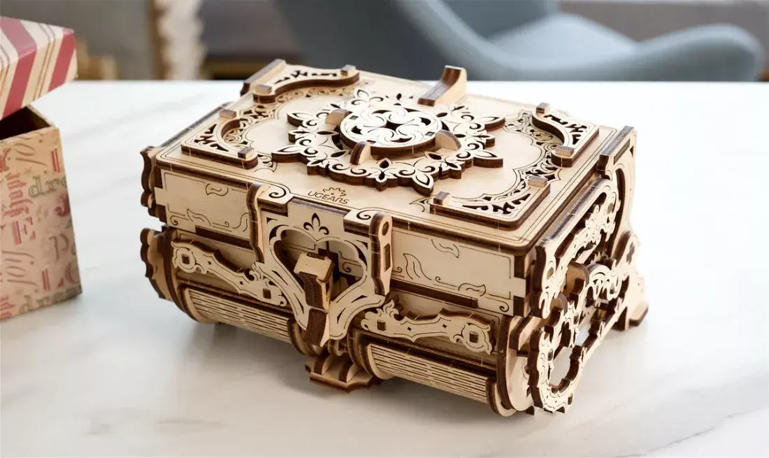 3D Puzzle UGears Antique Box Photo 7