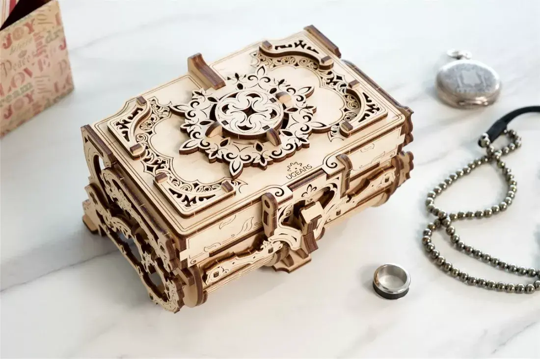 3D Puzzle UGears Antique Box Photo 8