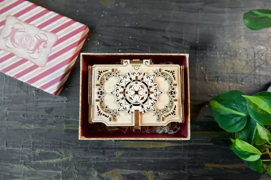 3D Puzzle UGears Antique Box Photo 25