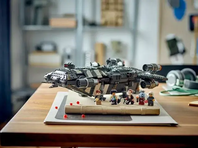 LEGO Star Wars Onyx Cinder 75374 Photo 8