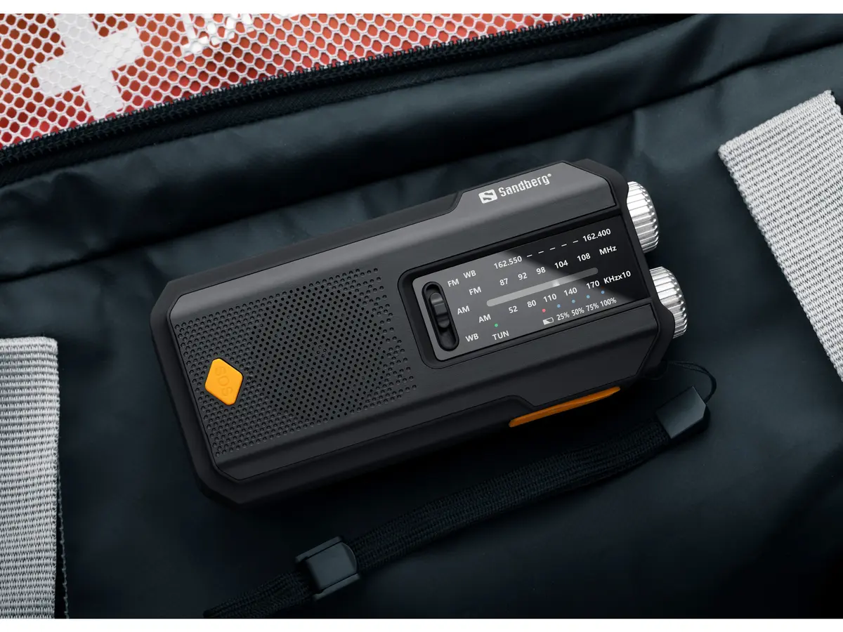 Sandberg Survivor Radio All-in-1 2000 Portable Radio Photo 8