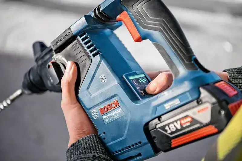 Аккумуляторный перфоратор Bosch GBH 18V-24 C Photo 8