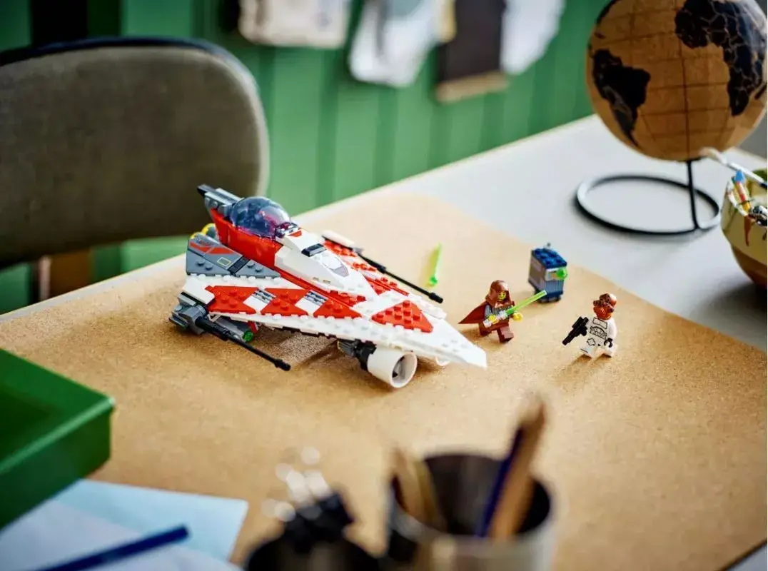 LEGO Star Wars 75388 Jedi Bob's Starfighter Photo 2