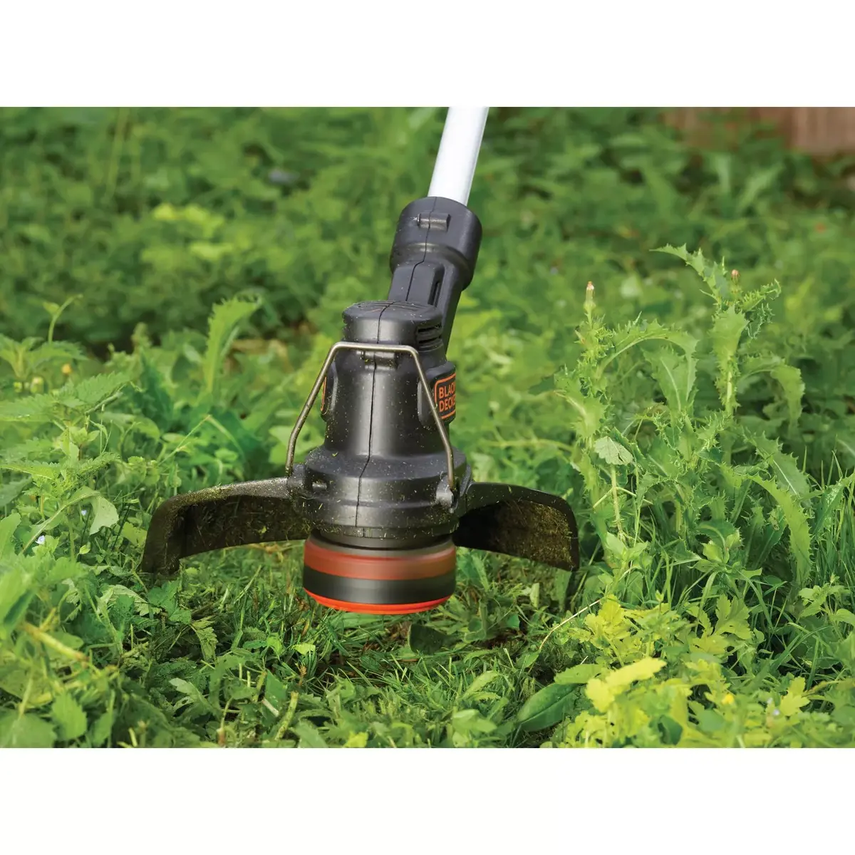 String trimmer Black & Decker ST182320-QW Photo 5