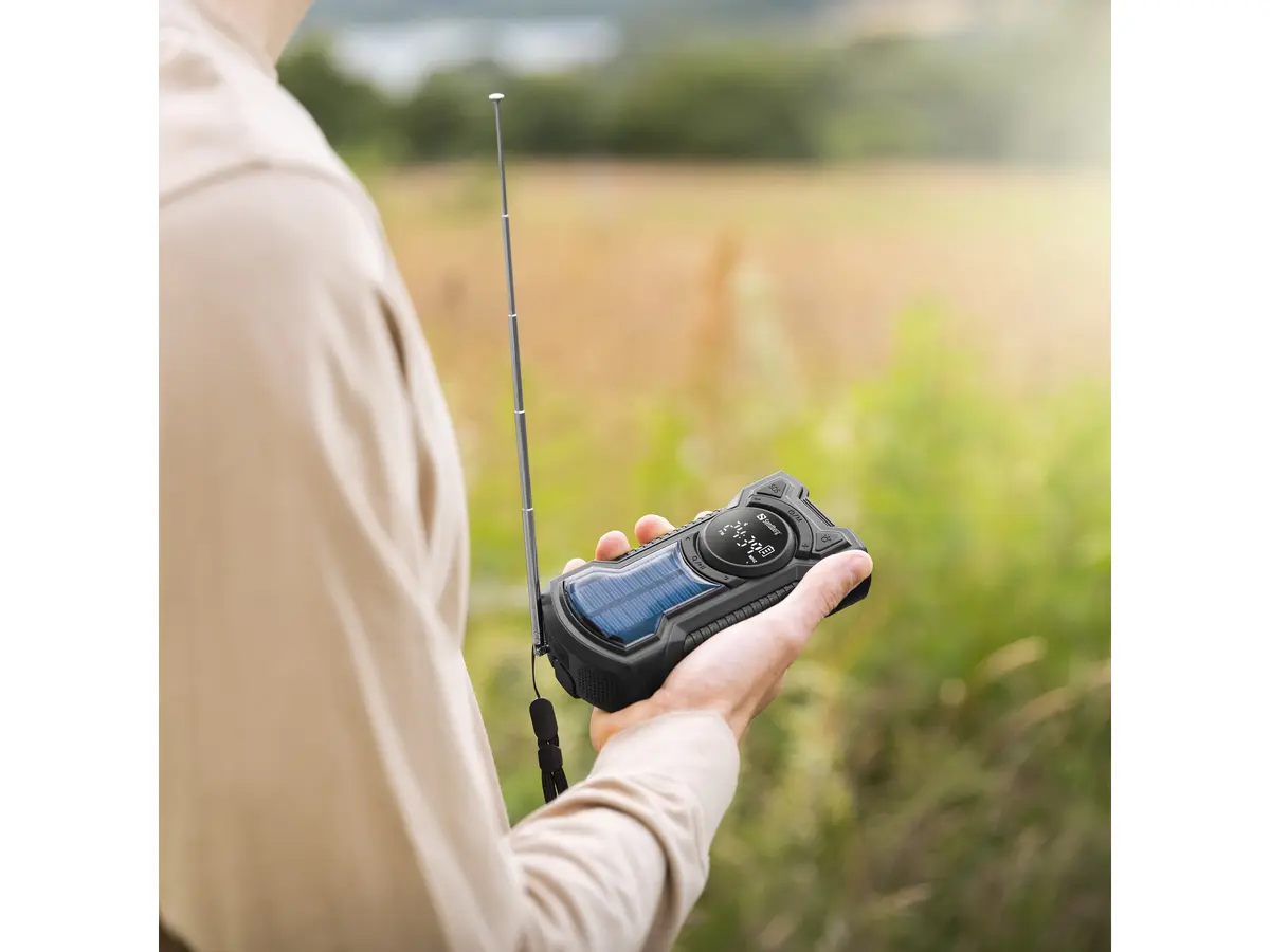 SANDBERG Survivor Radio All-in-1 5000 Portable Radio Photo 5