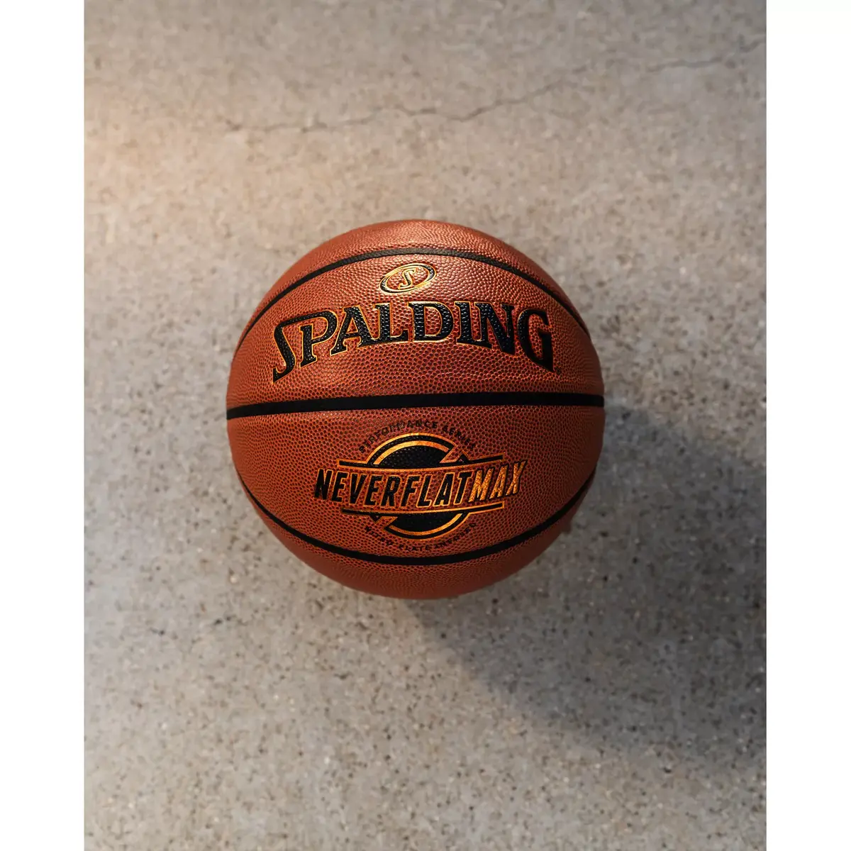 Баскетбольный мяч Spalding Neverflat Max Photo 6