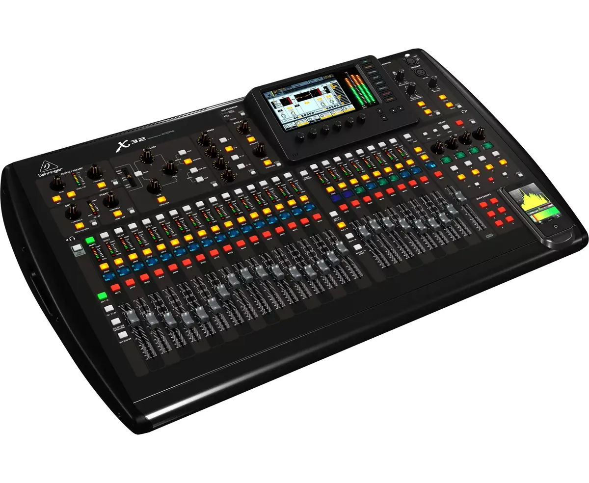 Behringer X32 audio mixer Photo 3