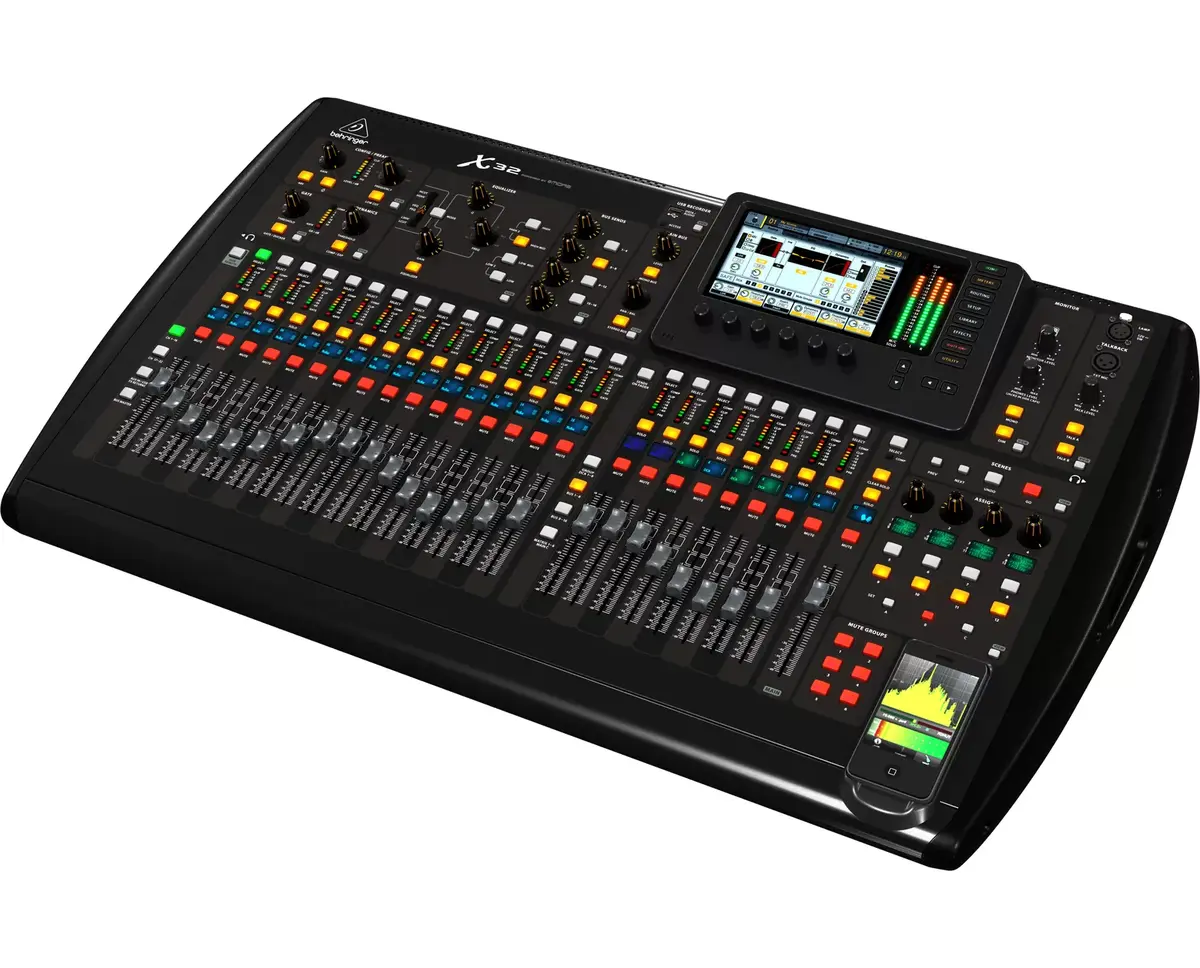 Behringer X32 audio mixer Photo 4