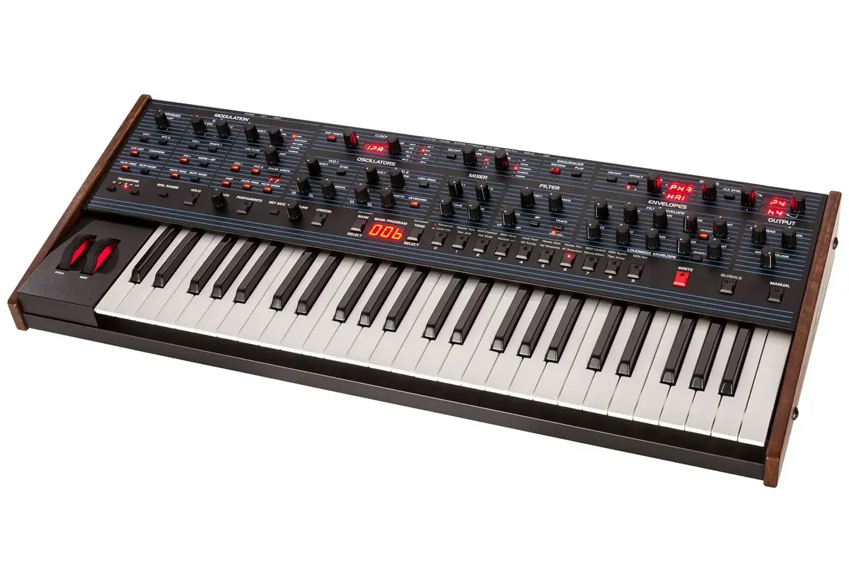 Sequential OB-6 аналоговый синтезатор 6 голосов Photo 4