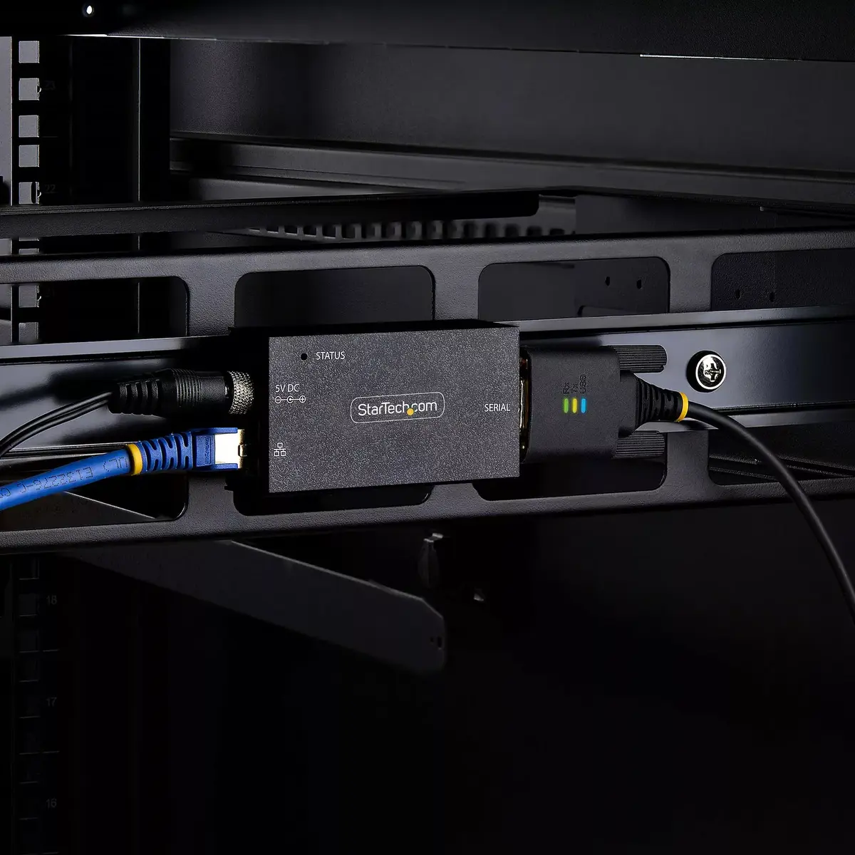 StarTech.com 1-Port Serial to Ethernet Adapter Photo 8