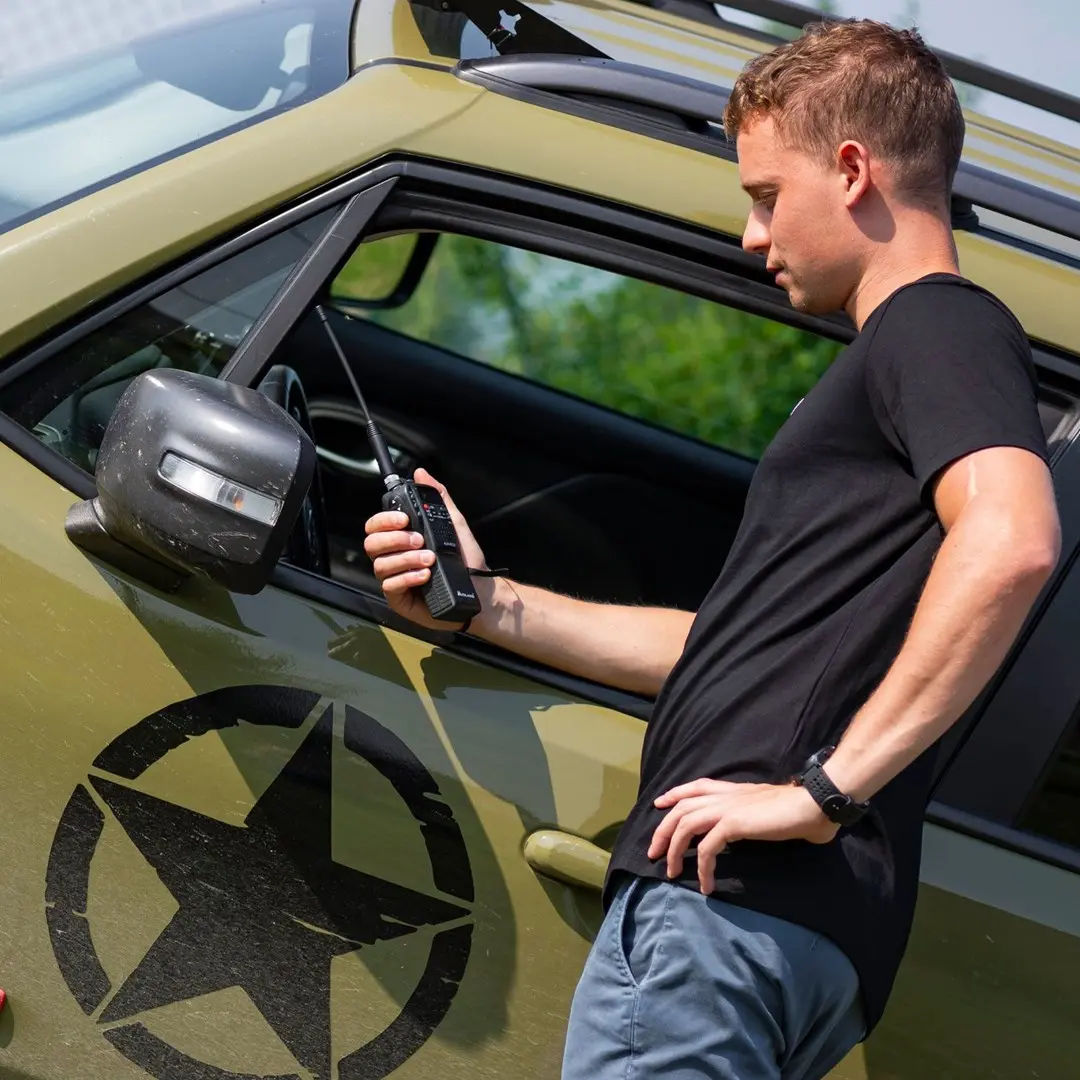 Midland C1267 two-way radio Photo 16