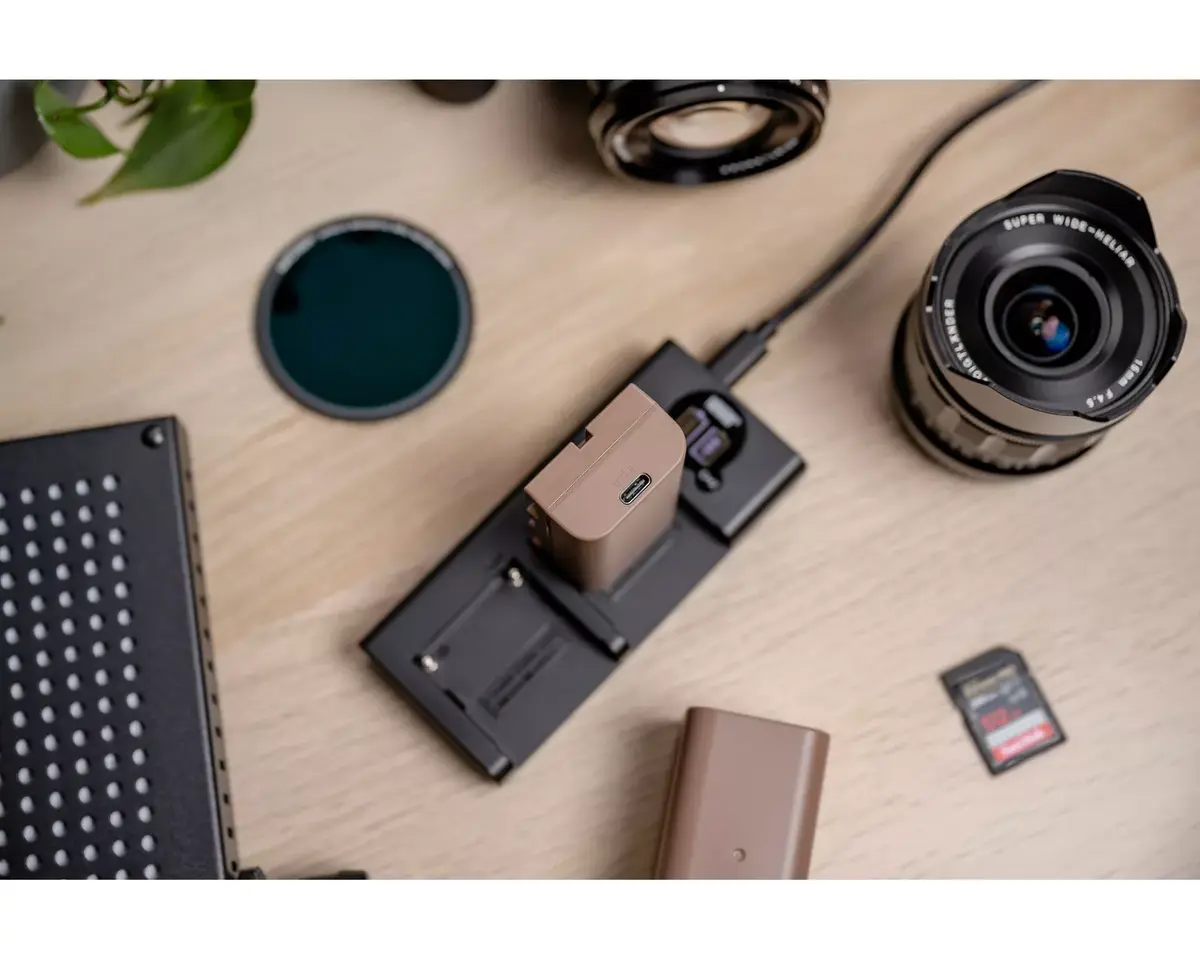 Батарея Newell NP-F770 USB-C 6600mAh Photo 9