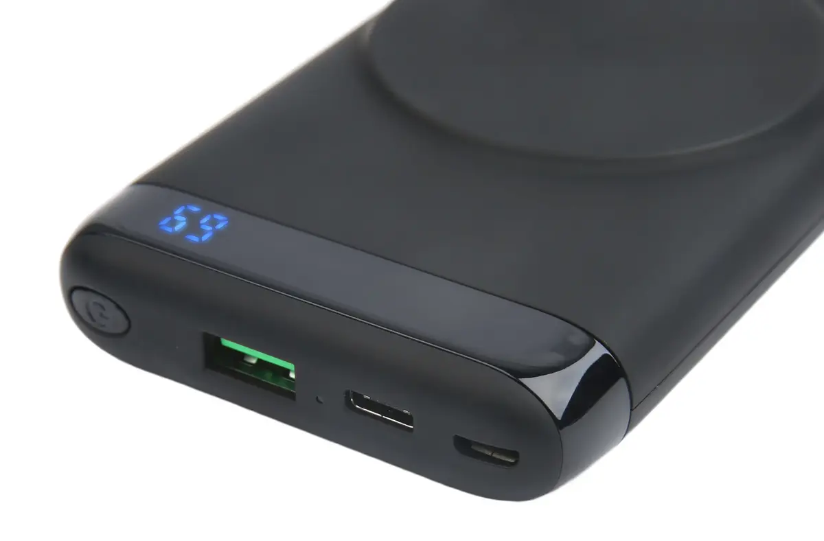 Портативный аккумулятор Deltaco PB-Q1003 Photo 3