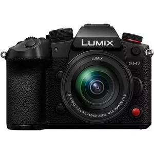 Bezspoguļa kamera Panasonic Lumix DC-GH7 ar 12–60 mm f/3.5–5.6 objektīvu