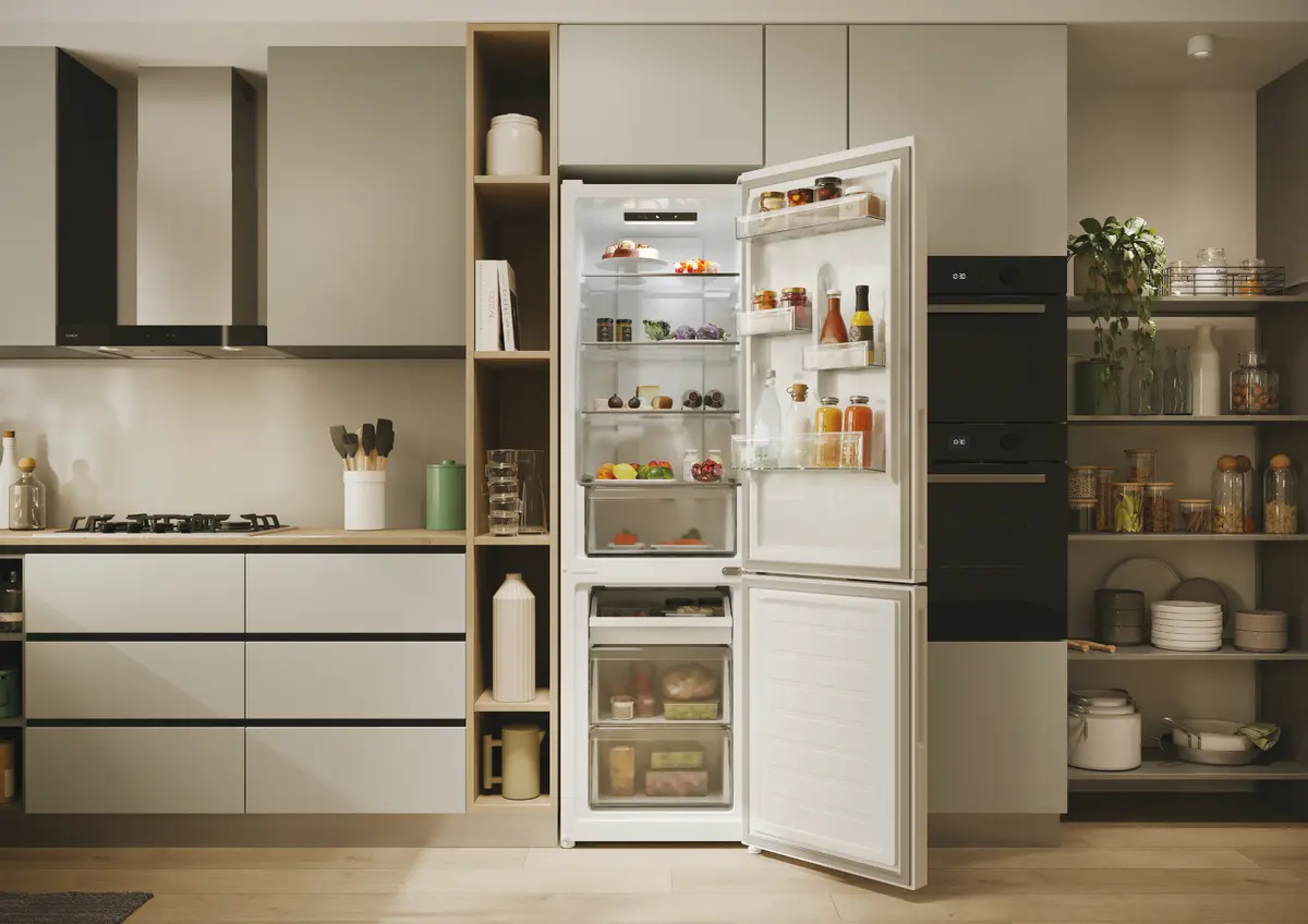 Комбинированный холодильник Candy Fresco CNCQ2T518EW Photo 12