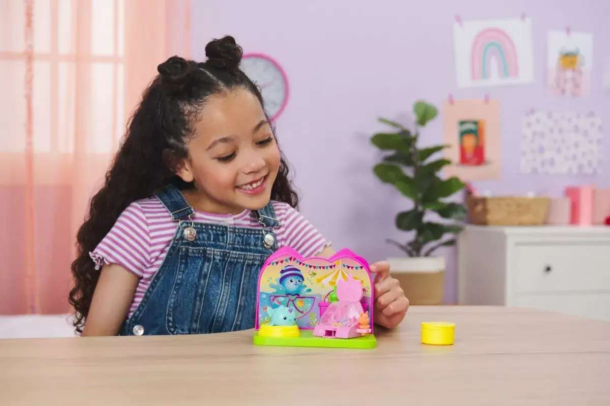Spin Master Gabby's Dollhouse Carnival Room — figūru komplekts Photo 11
