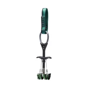 Camalot climbing cam Black Diamond C4 Green — rope Ø min 2.39 cm, rope Ø max 4.1 cm, weight 107 g