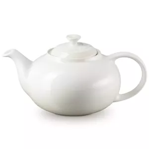 Teapot Le Creuset 02115563 stoneware 1.3 L cream color