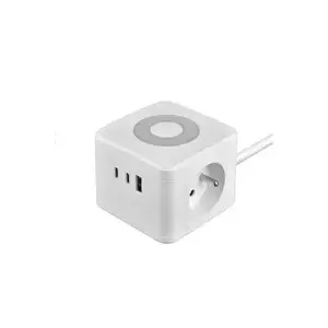 Сетевой адаптер Viking YC23L с 2 розетками переменного тока, 1 портом USB-A и 2 портами USB-C
