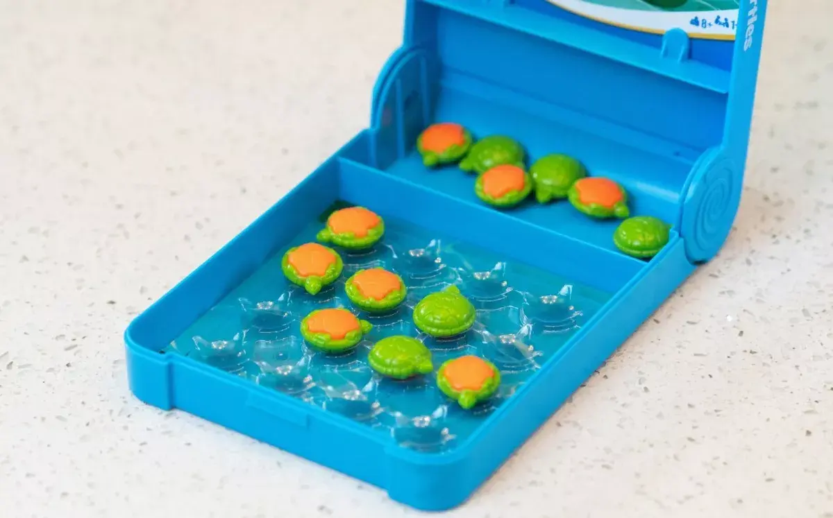 Ravensburger Game Flip & Play Upside Down Turtles Photo 6