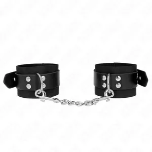 Наручники KINK Нейлон Черные с Кожаным Ремнем Регулируемые 19-29 см x 5.1 см
