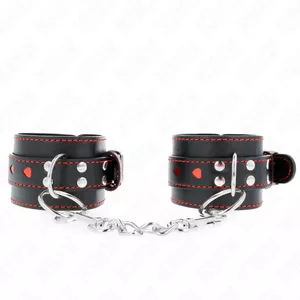 Наручники KINK Кожа Черные с Красным Сердцем