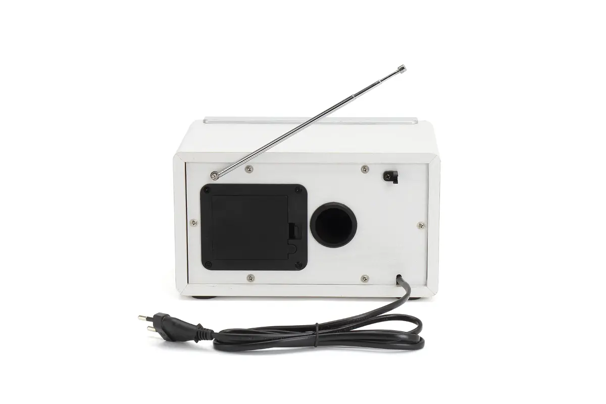 Denver TR-63W Analog Radio Photo 4