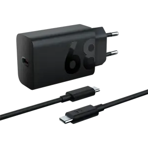 Universāls iekštelpu maiņstrāvas ātrais lādētājs Motorola TurboPower 68W ar USB Type-C portu un 1 m kabeli, melns
