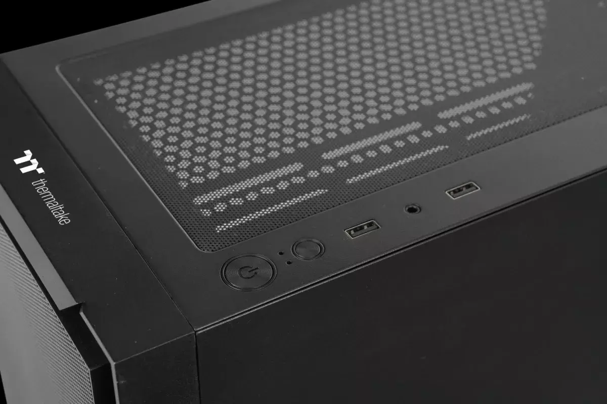 Компьютерный корпус Thermaltake Versa XM1 TG Photo 12