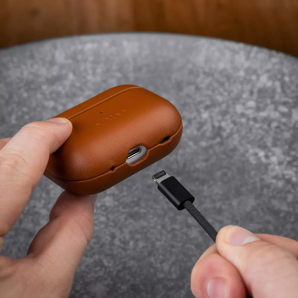 Кожаный чехол FIXED для AirPods Pro 2 с MagSafe Photo 9