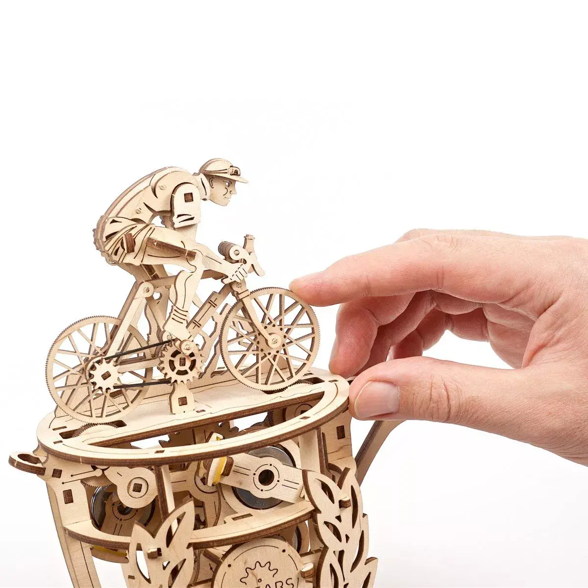 3D Puzzle UGears Automaton Cyclist Photo 3