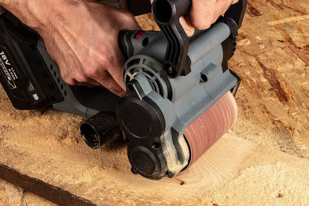 Portable sander Graphite 58GE137 Photo 4