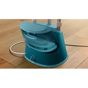Large, detachable water tank