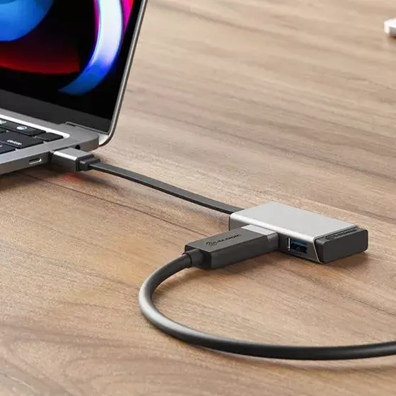 ALOGIC MagForce DUO 2-in-1 Adapter Photo 3