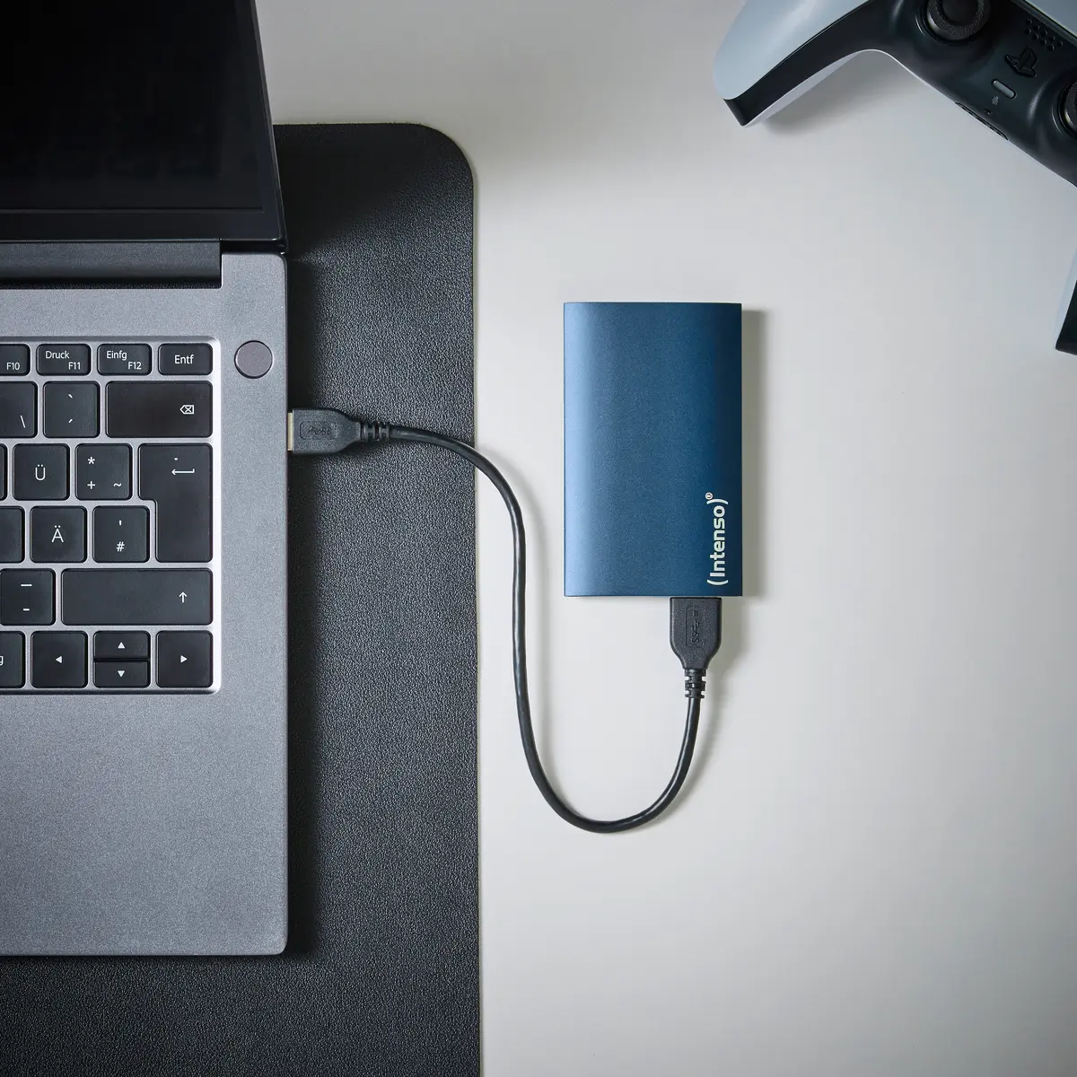Intenso Premium Edition 2 TB External SSD Blue Photo 4