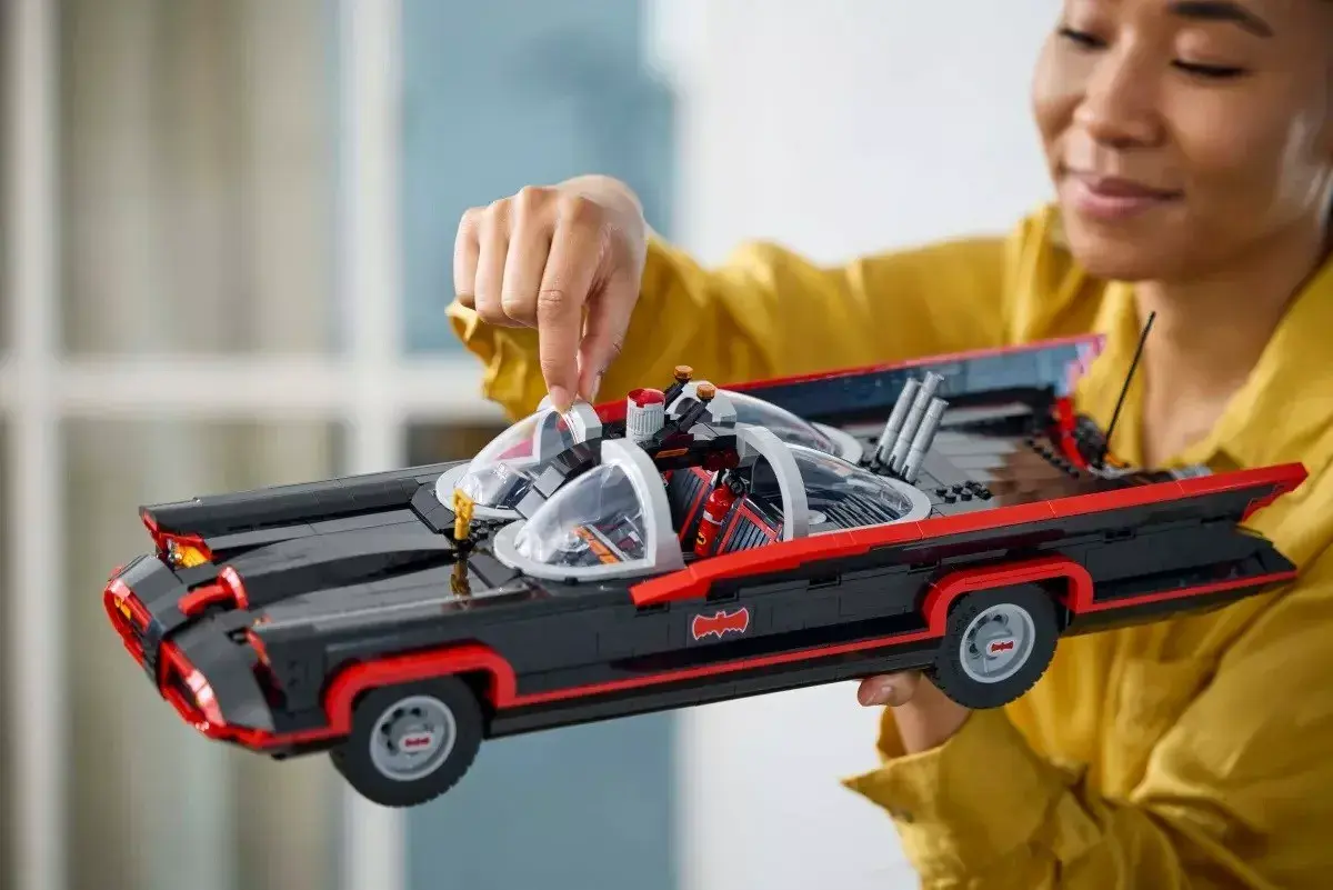 LEGO Batmobile 76328 Classic TV Series набор Photo 9