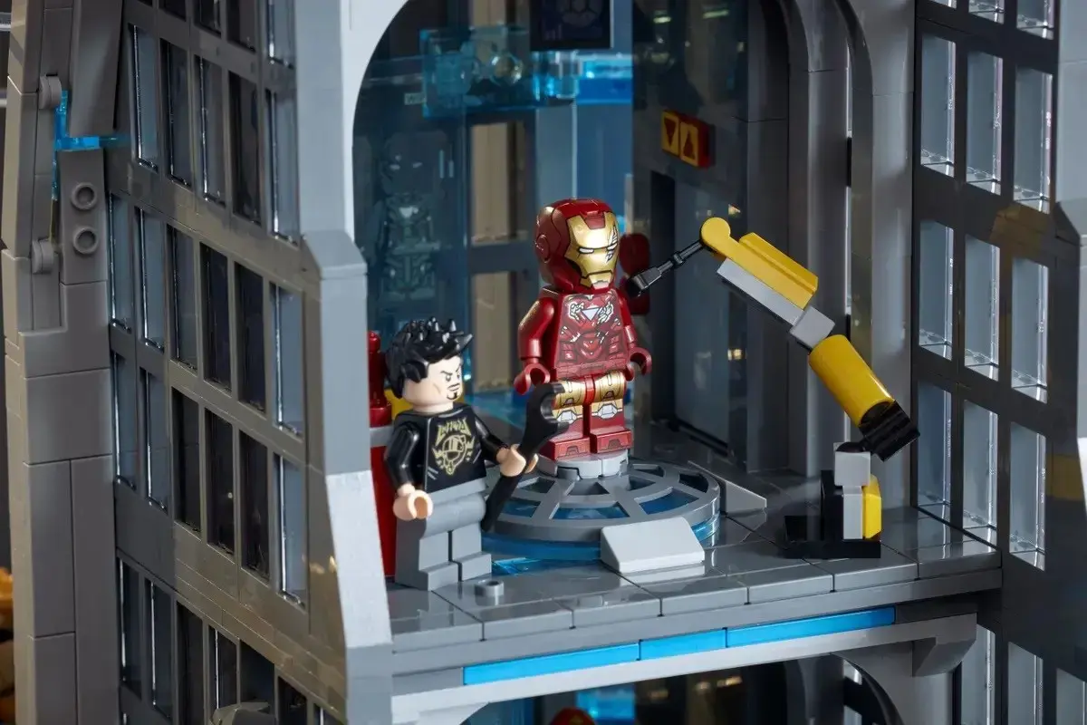 LEGO Marvel 76269 Avengers Tower модель Photo 14