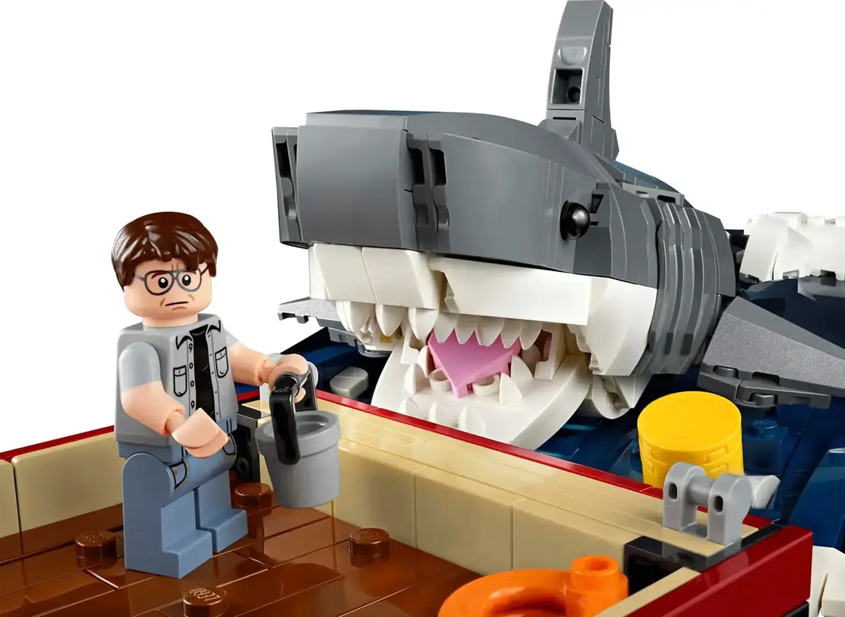 LEGO Ideas 21350 Jaws construction set Photo 6