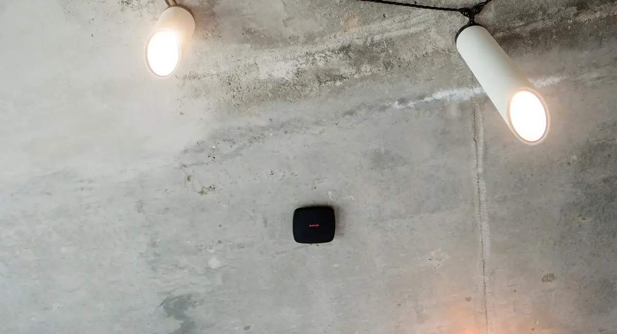 Fotoelektriskais atspoguļojošais detektors Ajax FireProtect Jeweller Photo 2