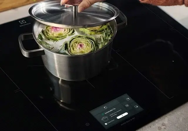 Electrolux EIS77453 built-in 4-zone induction hob Photo 3