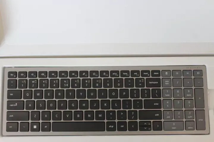 Комплект клавиатуры и мыши Dell KM7120W Photo 2