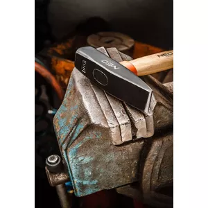 Āmurs NEO tools Neo 25-015, koka rokturis, garums 315 mm, galviņas svars 500 g, kopējais svars 560 g