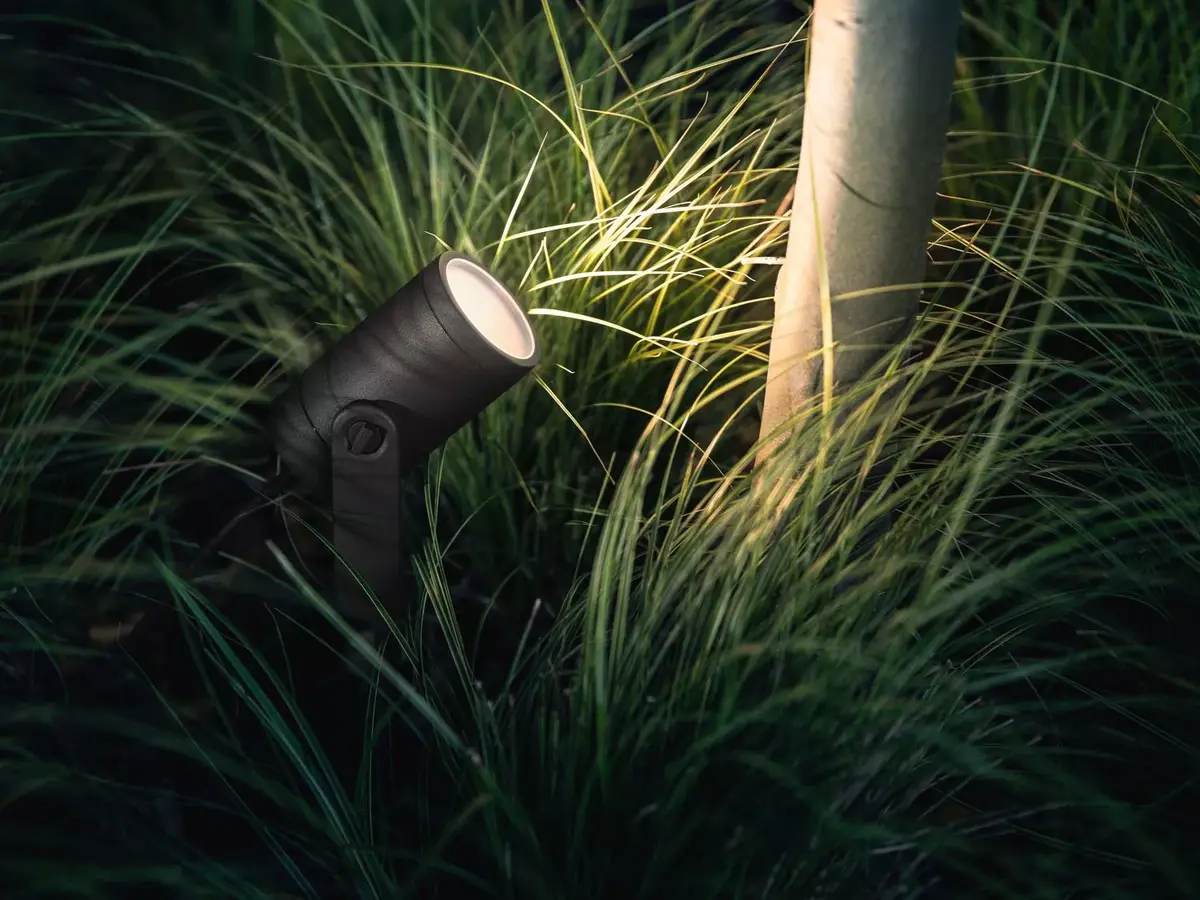 Viedais piekaramais gaismas ķermenis Philips Hue White and colour ambience Lily Outdoor spot light 1741430P7 Photo 5