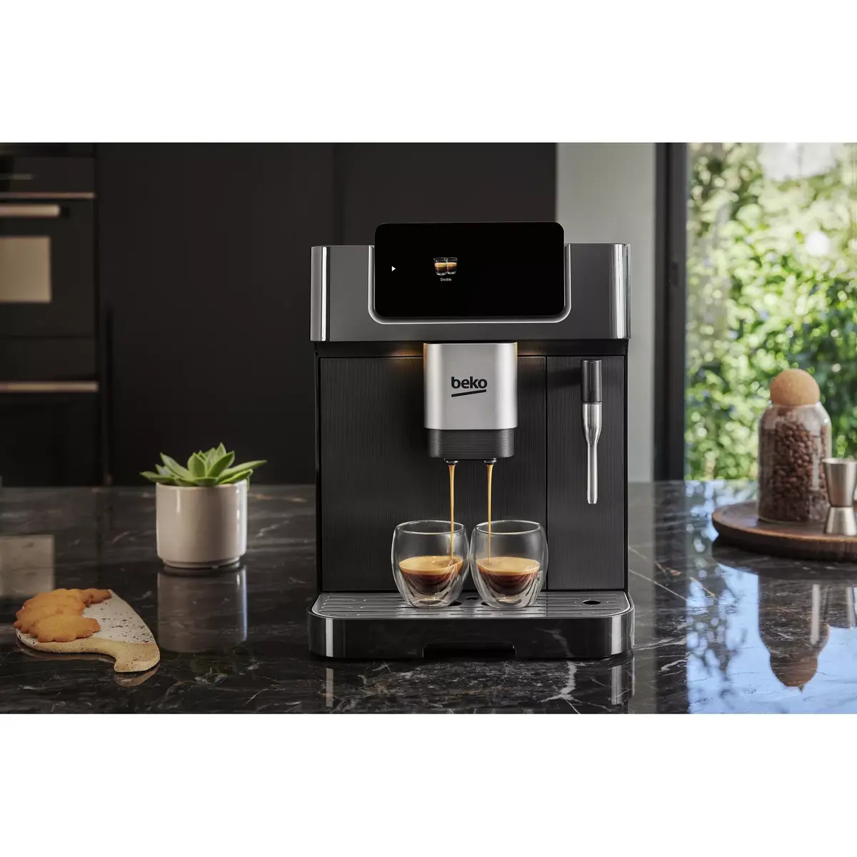 Espresso machine Beko 2 L CEG7304B Photo 8