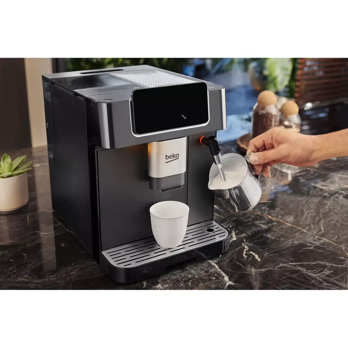 Espresso machine Beko 2 L CEG7304B Photo 9