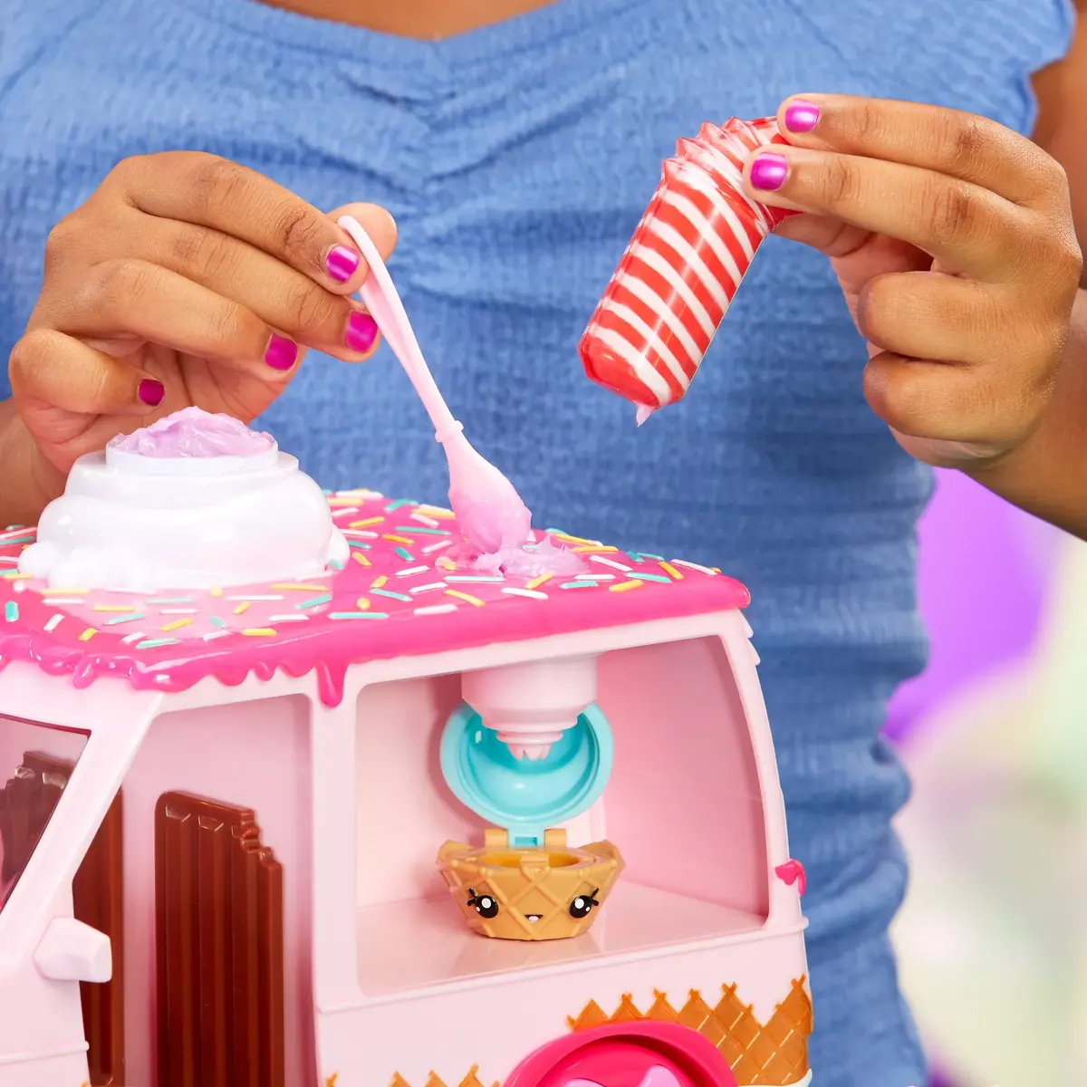Кукольный трейлер Yummiland Lipgloss Truck Photo 7
