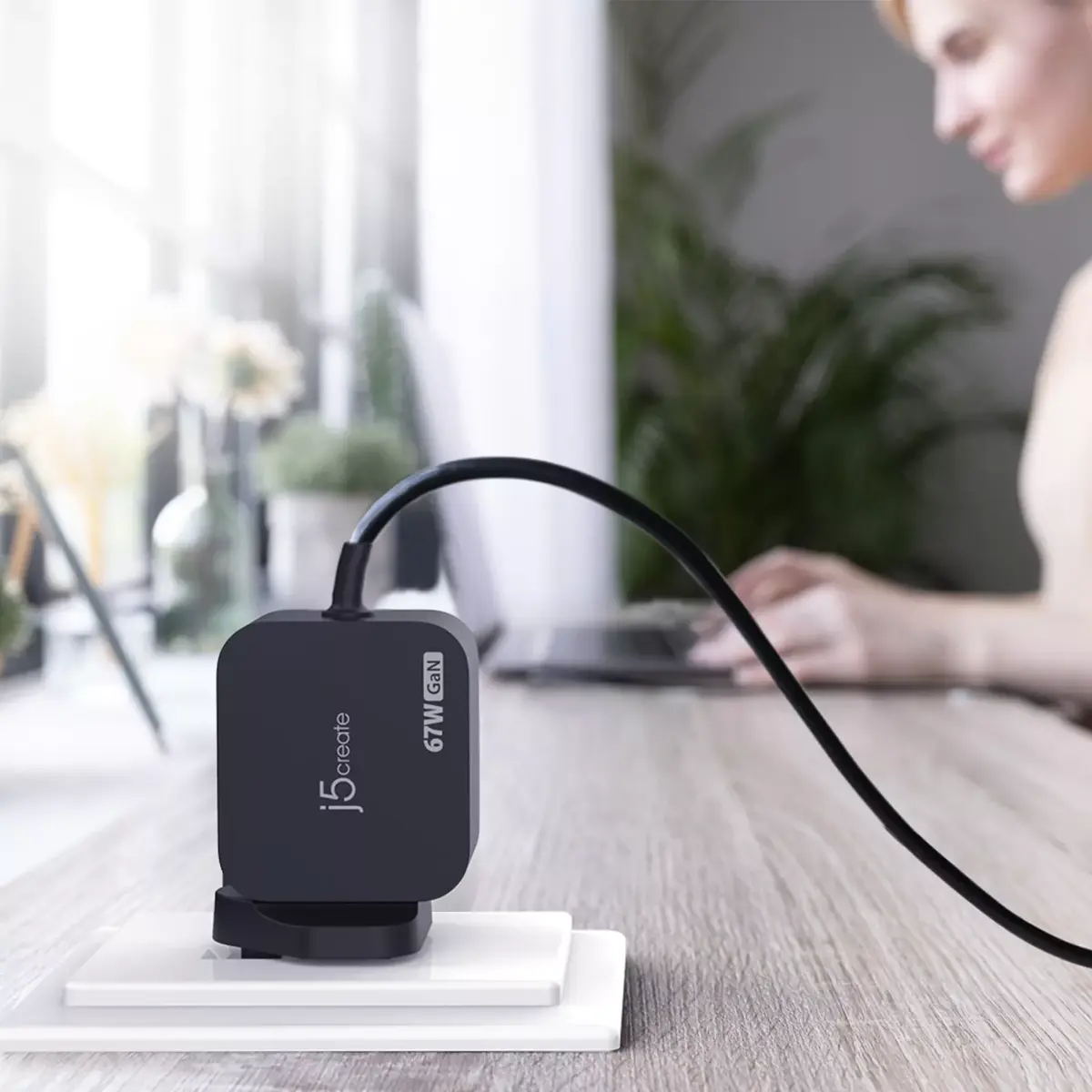 j5 create 67W GaN PD USB-C mini lādētājs JUP1565DCF3A-FN Photo 6