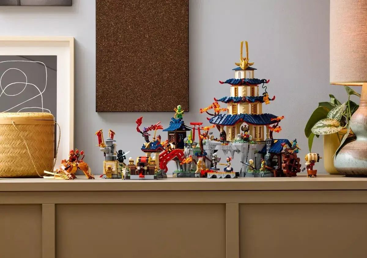 LEGO NINJAGO Tournament City with Temple 71814 Photo 10