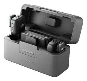 Omnidirectional microphone DJI Mic mini — 120 dB SPL, 24 dB noise, 400 m range, 10 h battery, camera-mount receiver and bodypack